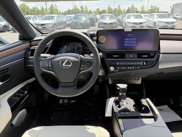 new 2025 Lexus ES 300h car, priced at $51,524