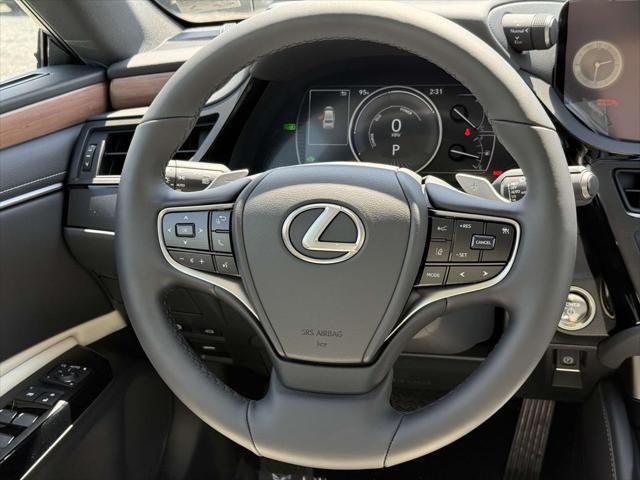 new 2025 Lexus ES 300h car, priced at $51,524