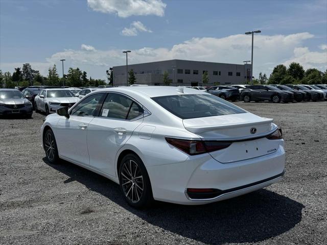 new 2025 Lexus ES 300h car, priced at $51,524