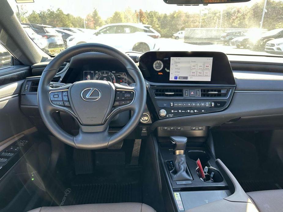 used 2024 Lexus ES 350 car, priced at $40,900