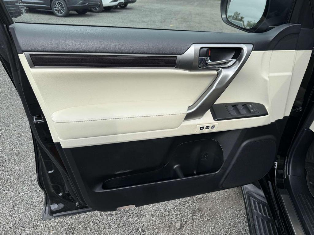 used 2023 Lexus GX 460 car, priced at $60,550