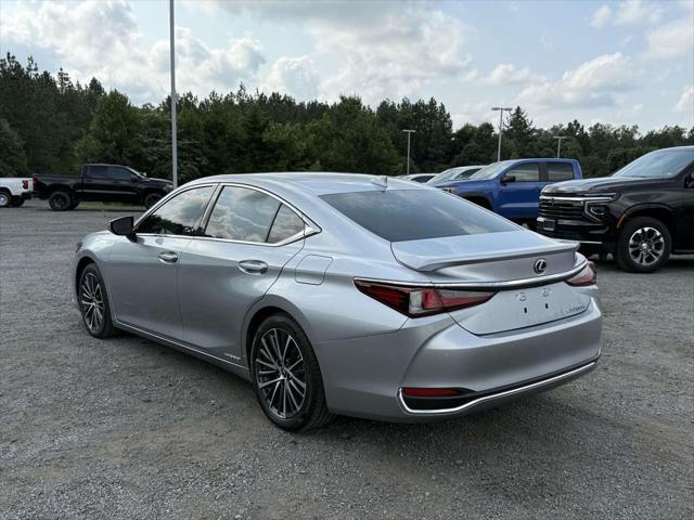 used 2022 Lexus ES 300h car, priced at $40,900