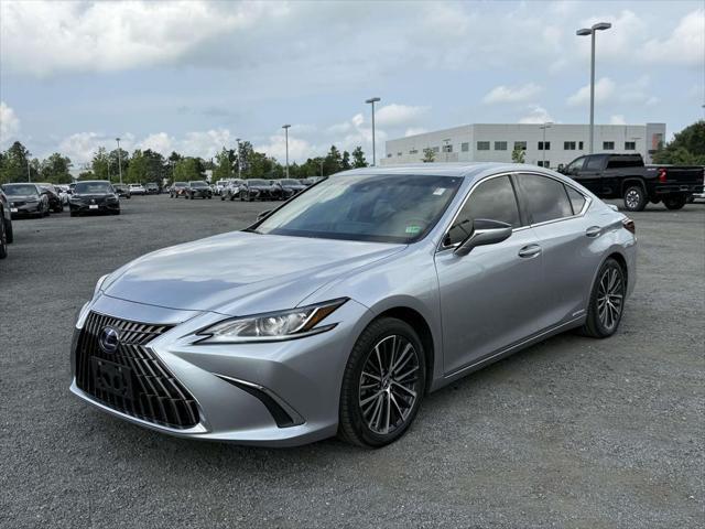 used 2022 Lexus ES 300h car, priced at $40,900