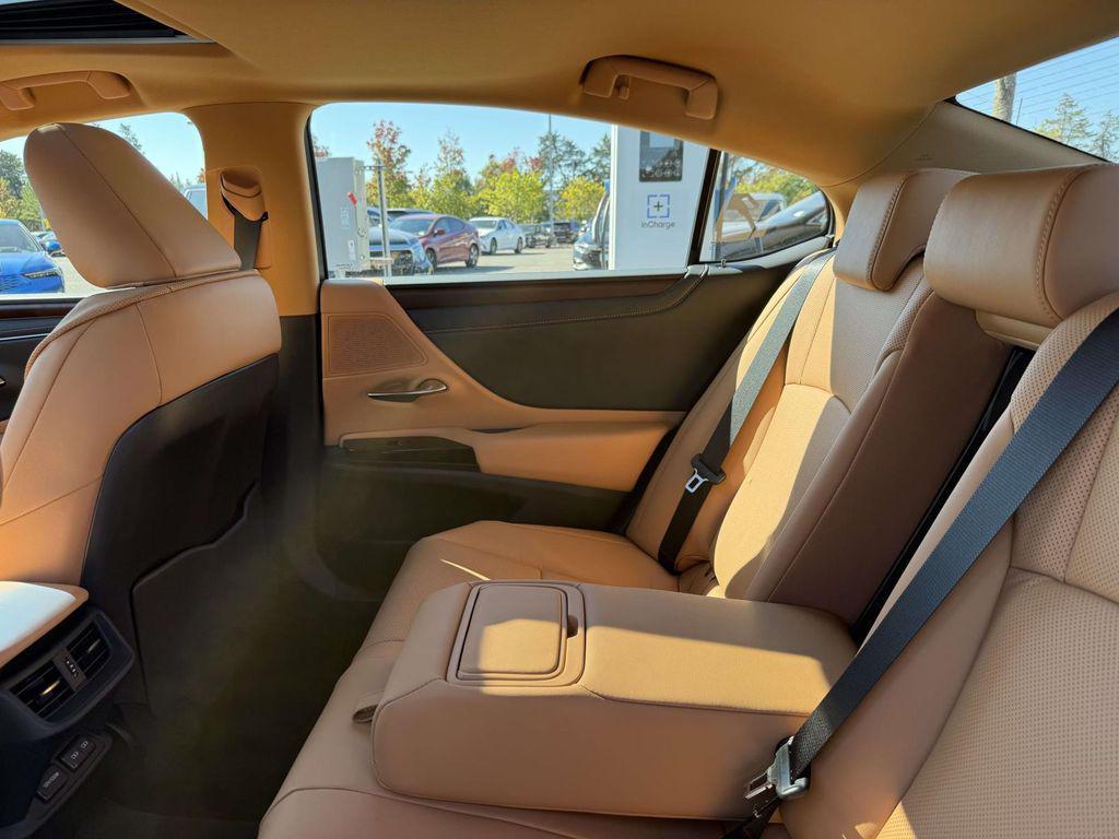 used 2025 Lexus ES 300h car, priced at $49,150