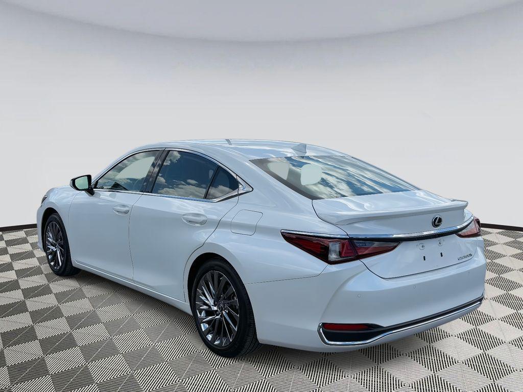 used 2024 Lexus ES 300h car, priced at $49,700