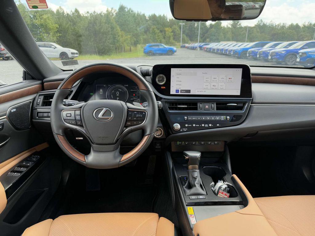used 2024 Lexus ES 300h car, priced at $49,700