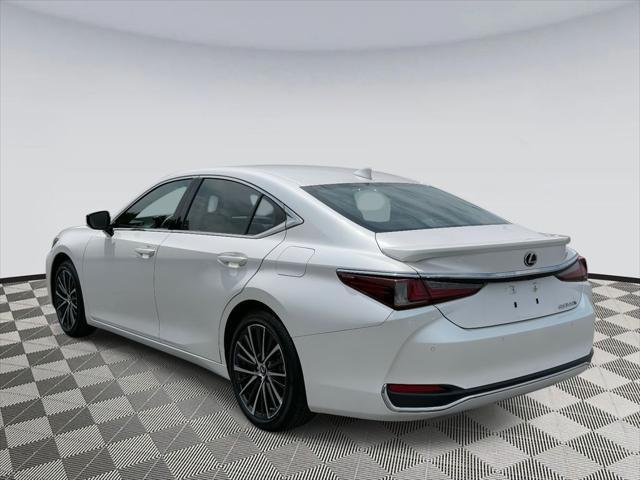 used 2024 Lexus ES 300h car, priced at $44,900