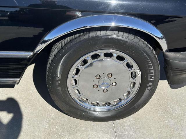 used 1989 Mercedes-Benz SL-Class car, priced at $23,550