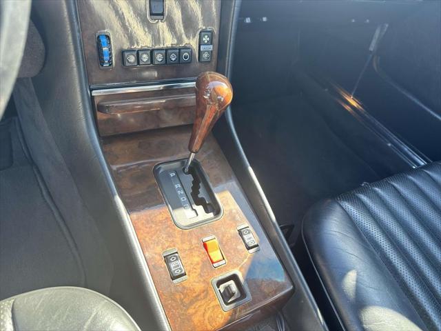 used 1989 Mercedes-Benz SL-Class car, priced at $23,550