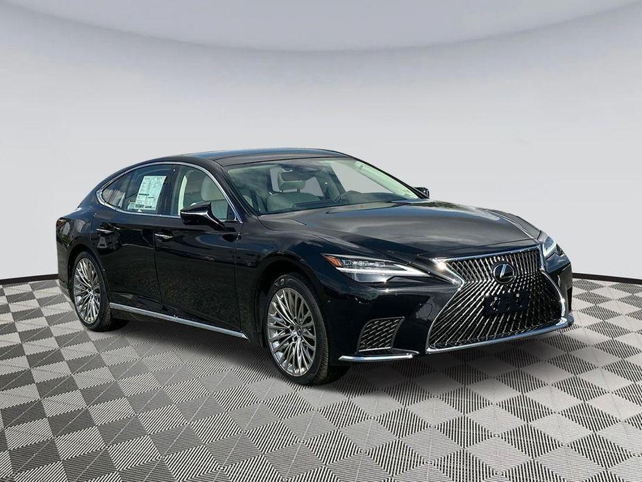 new 2024 Lexus LS 500 car