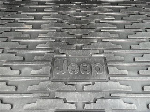 used 2015 Jeep Grand Cherokee car, priced at $14,499