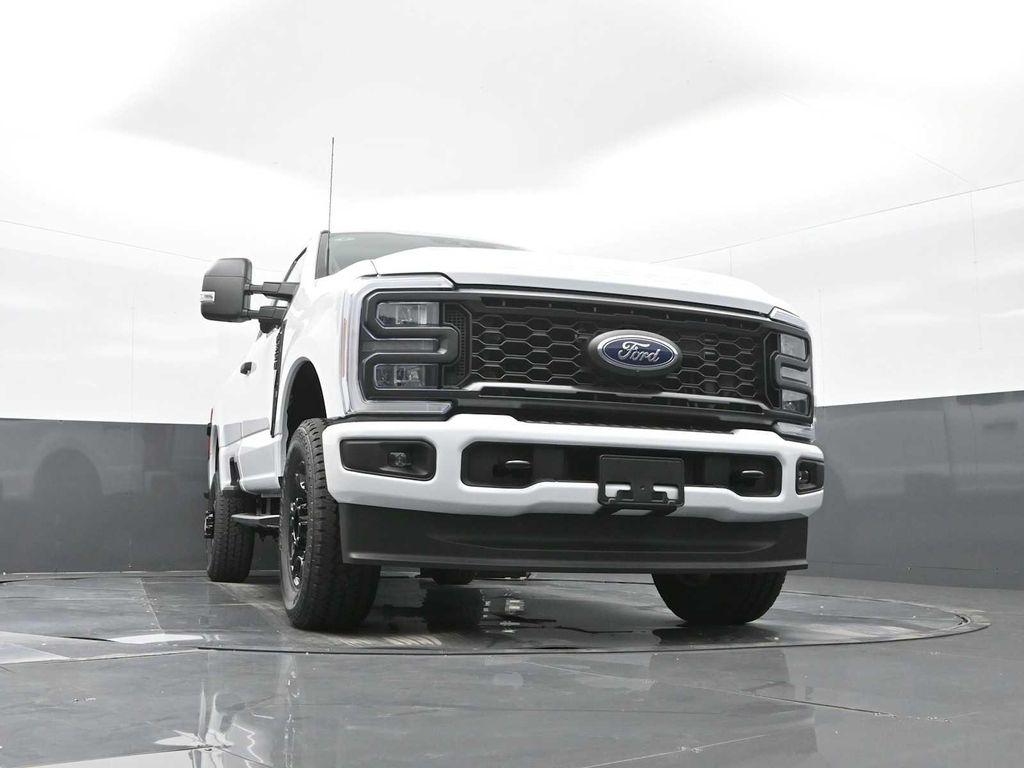 new 2025 Ford F-350 car, priced at $51,647