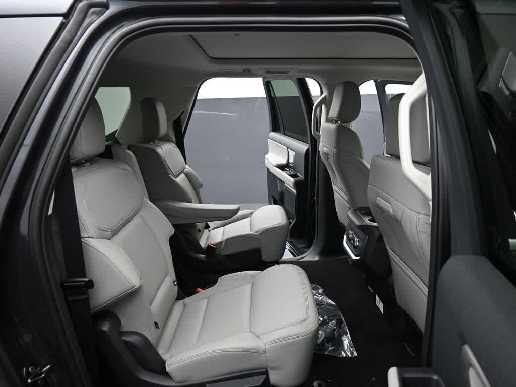 new 2025 Ford Expedition Max car, priced at $73,295