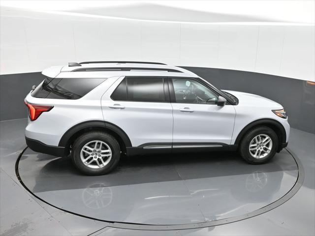 new 2025 Ford Explorer car, priced at $40,493