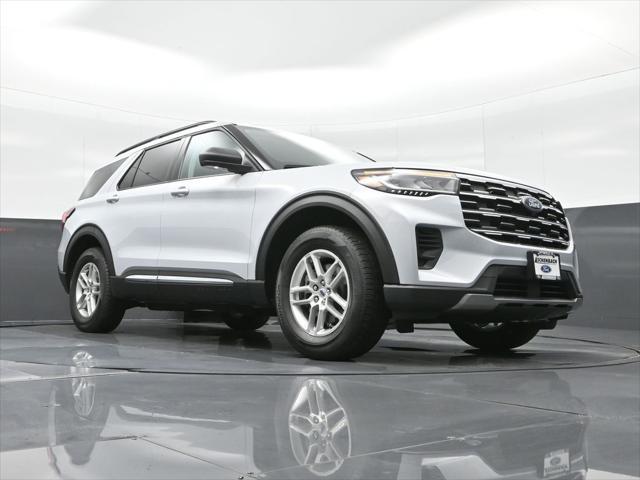 new 2025 Ford Explorer car, priced at $40,493