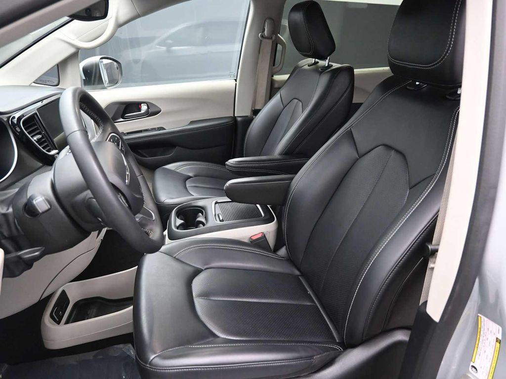 used 2023 Chrysler Pacifica car, priced at $24,517