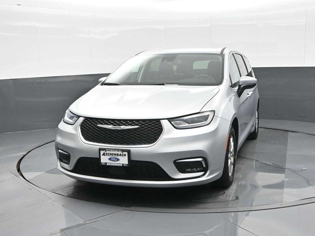 used 2023 Chrysler Pacifica car, priced at $24,517