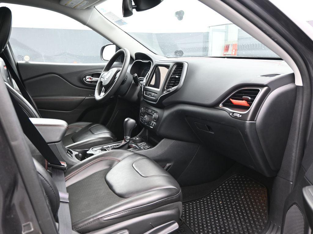 used 2022 Jeep Cherokee car, priced at $24,736