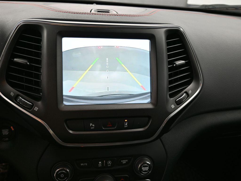 used 2022 Jeep Cherokee car, priced at $24,736