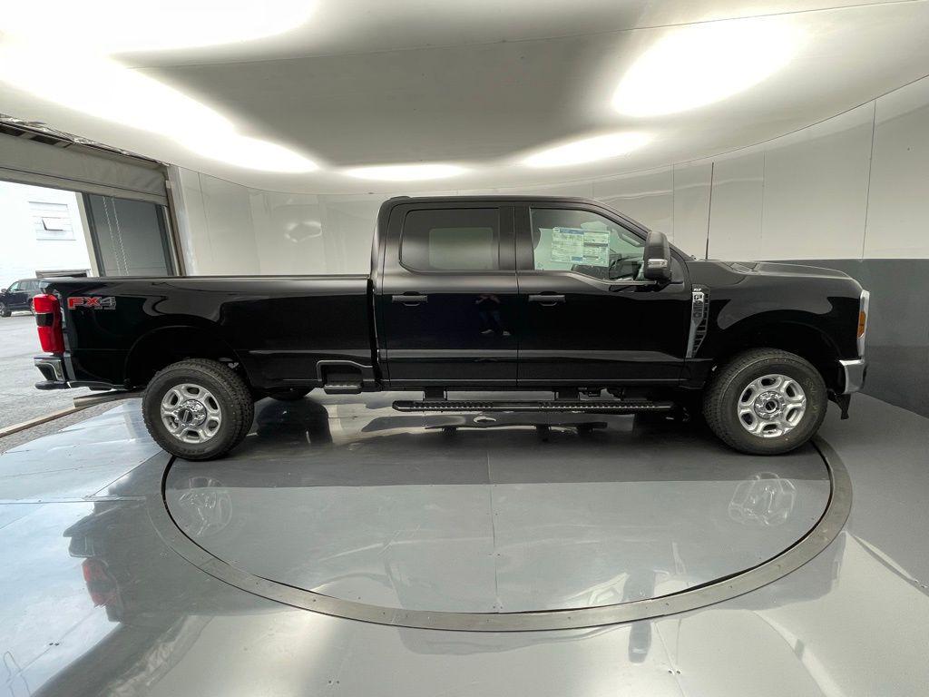 new 2025 Ford F-250 car, priced at $59,931