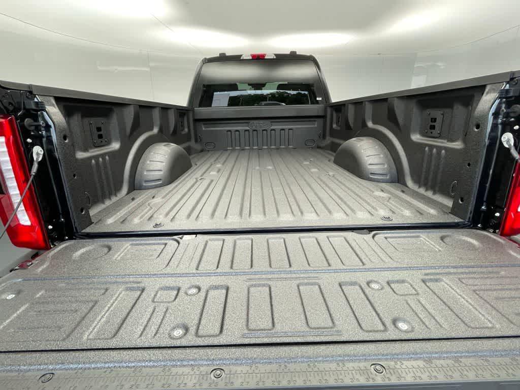 new 2025 Ford F-250 car, priced at $58,431