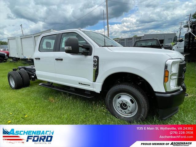 new 2025 Ford F-350 car, priced at $68,698