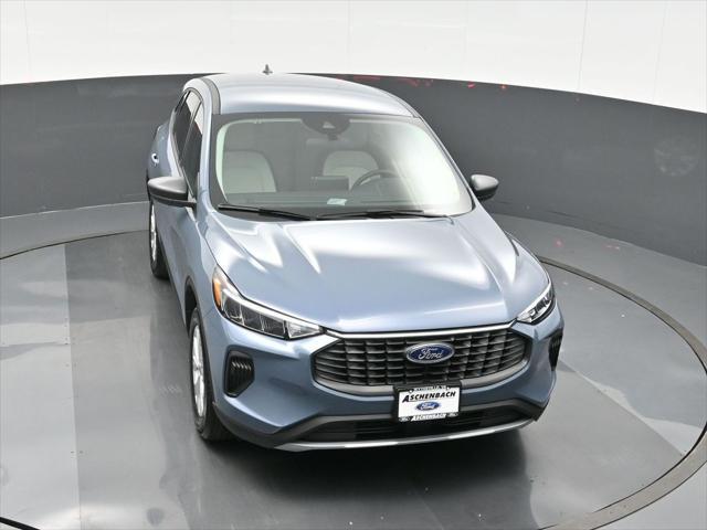 new 2025 Ford Escape car, priced at $30,990