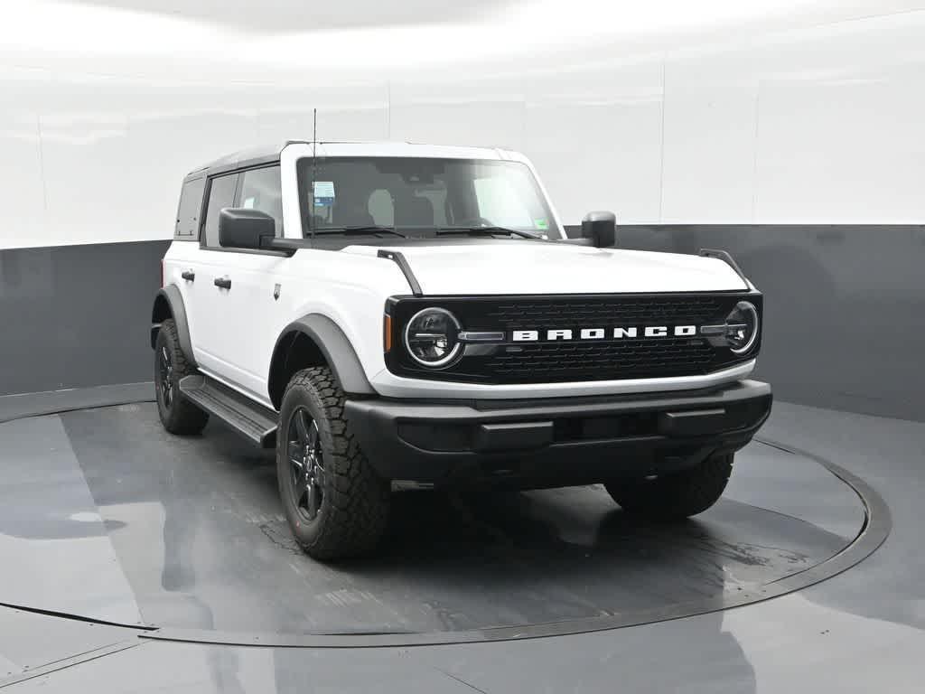 new 2025 Ford Bronco car, priced at $44,363