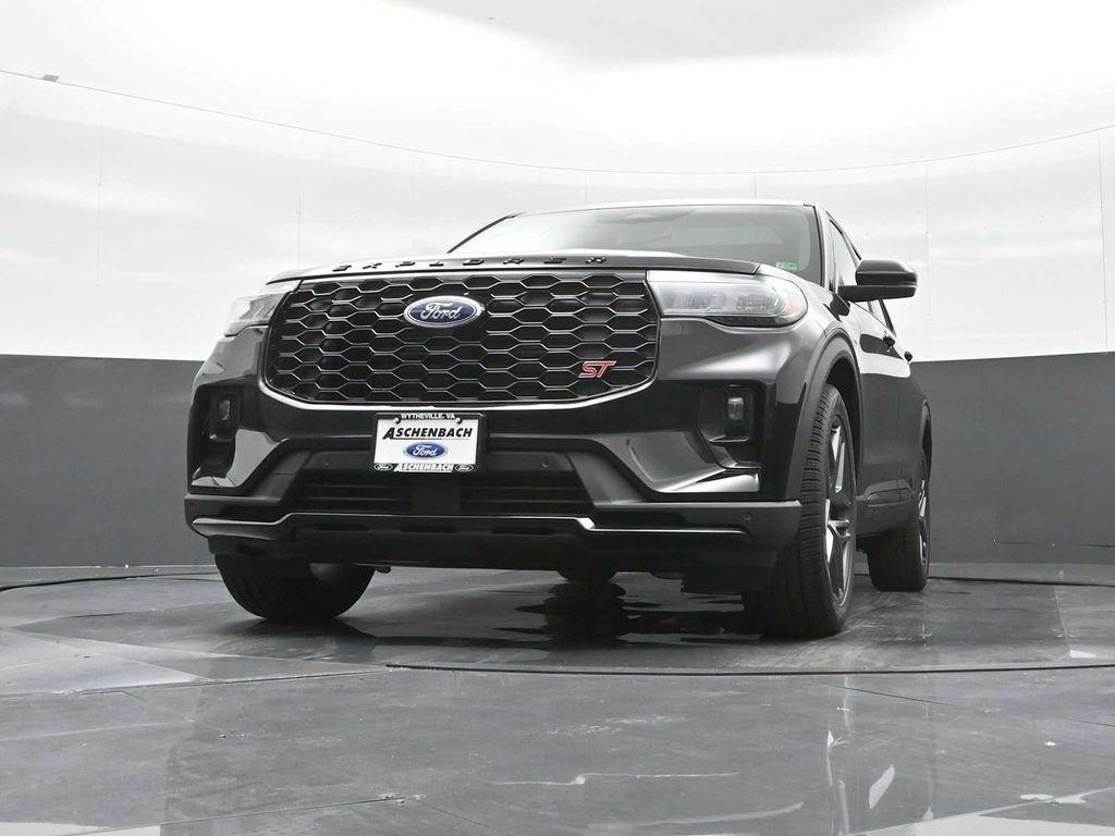 new 2025 Ford Explorer car, priced at $57,295