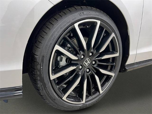 new 2025 Honda Accord Hybrid car, priced at $39,755