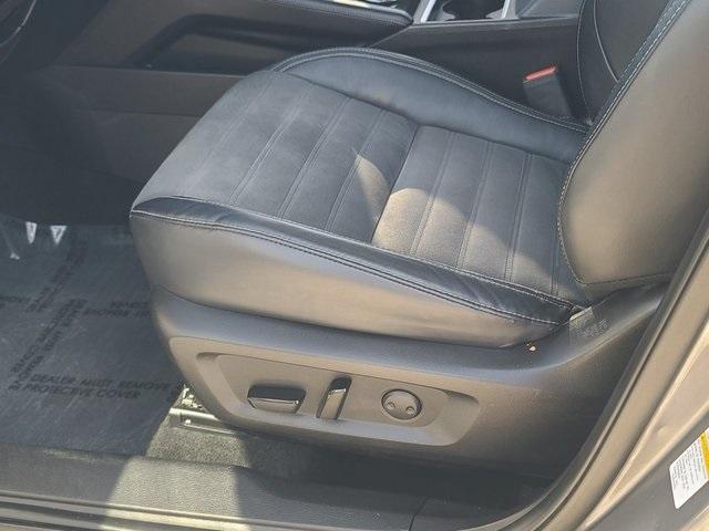 used 2022 Mitsubishi Outlander car, priced at $18,900