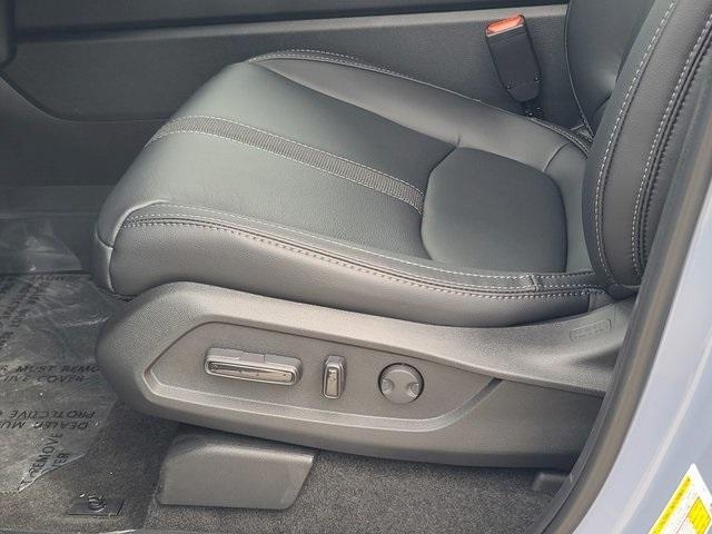 new 2025 Honda Pilot car, priced at $50,055