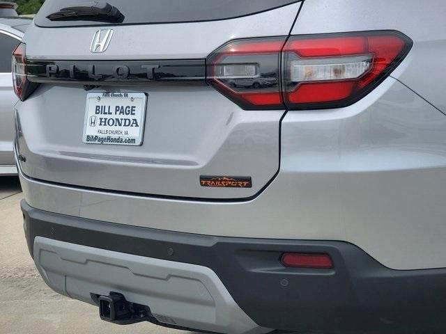 new 2025 Honda Pilot car, priced at $49,400