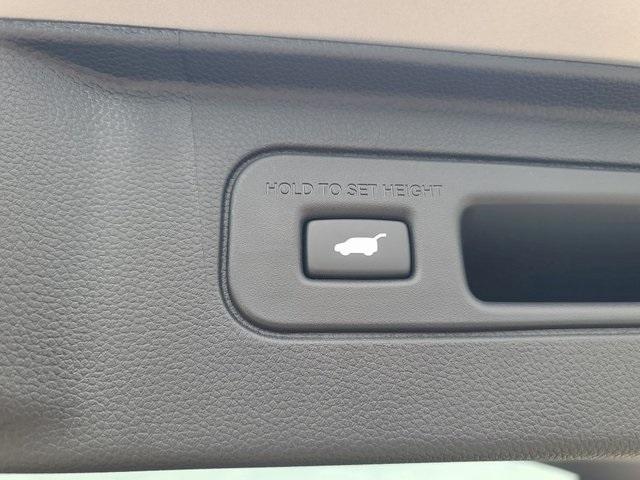new 2025 Honda Pilot car, priced at $49,400
