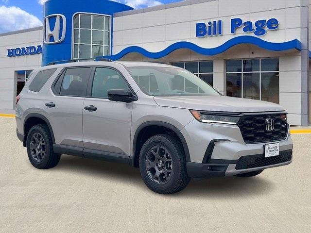 new 2025 Honda Pilot car, priced at $49,400