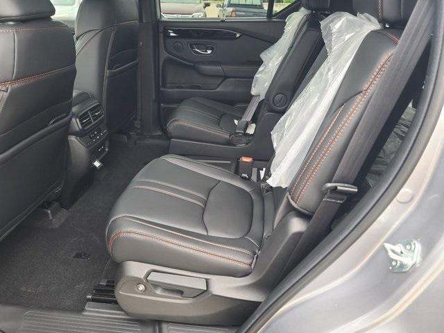 new 2025 Honda Pilot car, priced at $47,880