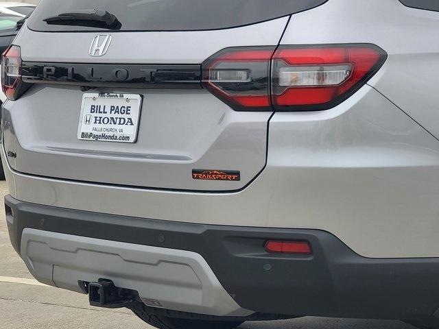 new 2025 Honda Pilot car, priced at $47,880