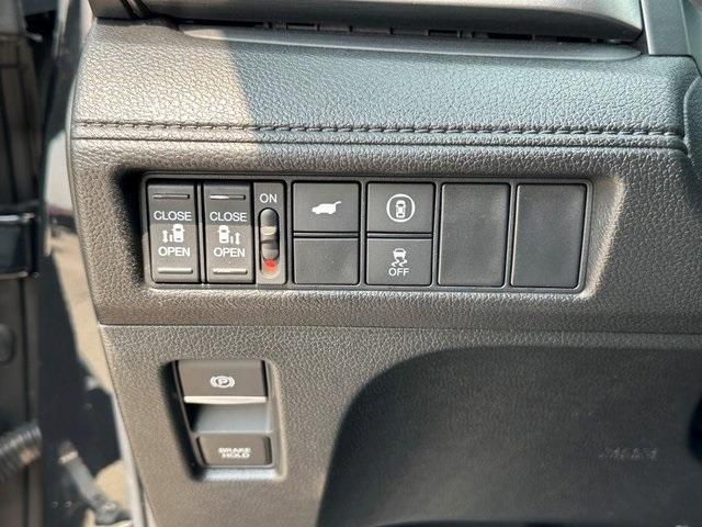 used 2023 Honda Odyssey car, priced at $32,750