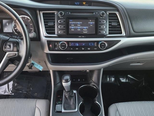 used 2014 Toyota Highlander car, priced at $14,000