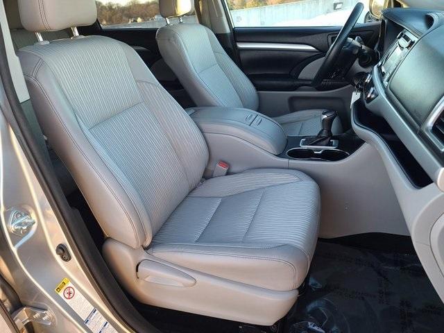 used 2014 Toyota Highlander car, priced at $14,000