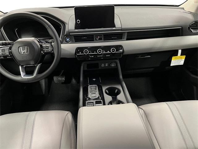 new 2025 Honda Pilot car, priced at $46,330