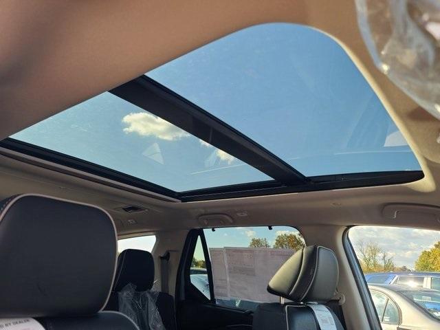 new 2025 Honda Pilot car, priced at $53,535
