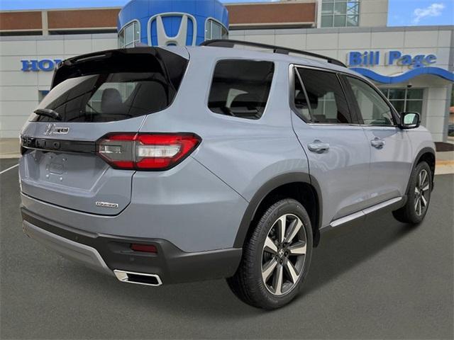 new 2025 Honda Pilot car, priced at $50,055