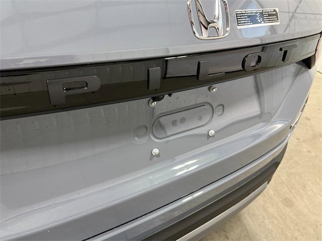new 2025 Honda Pilot car, priced at $50,055