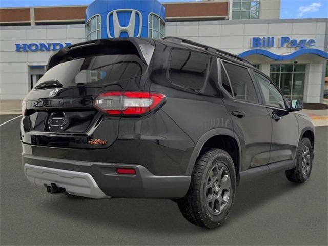 new 2025 Honda Pilot car, priced at $49,400