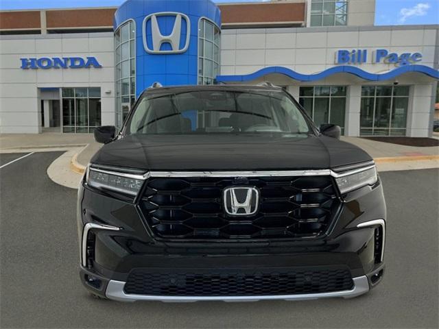 new 2025 Honda Pilot car, priced at $53,080