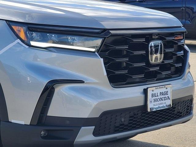 new 2025 Honda Pilot car, priced at $49,400