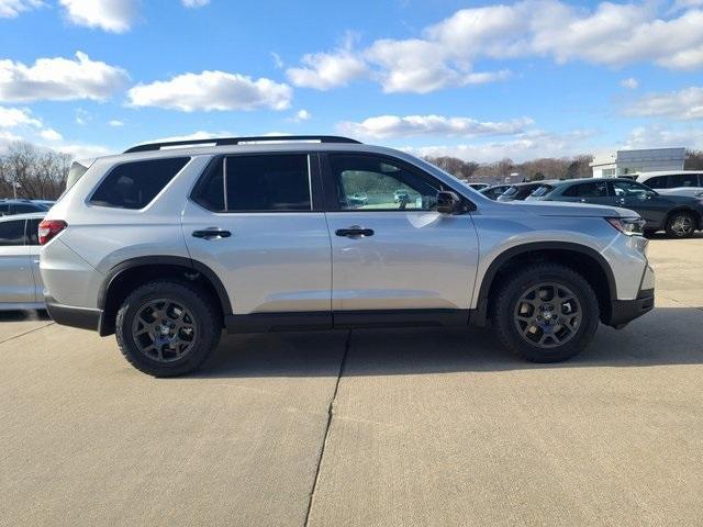 new 2025 Honda Pilot car, priced at $49,400