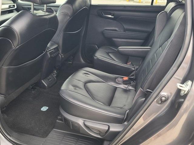 used 2023 Toyota Highlander car, priced at $33,876