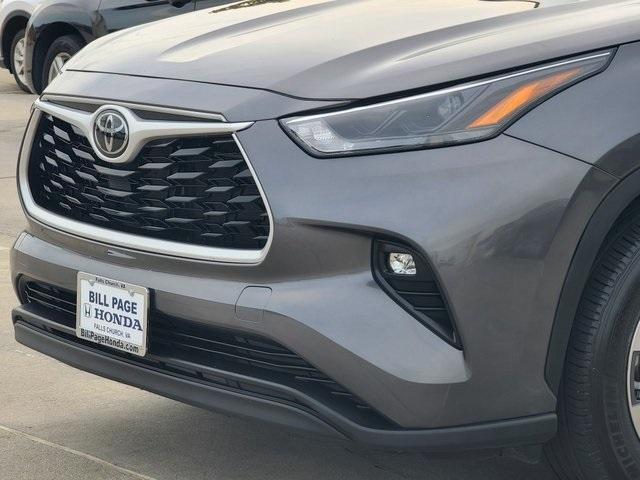 used 2023 Toyota Highlander car, priced at $33,876